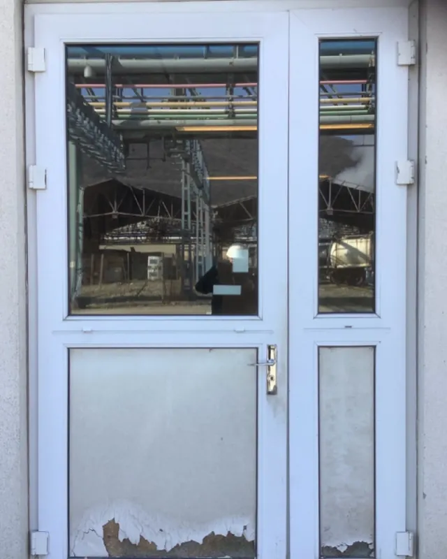 Remplacement d'une porte en PVC, Grenoble, Fontaine serrurerie