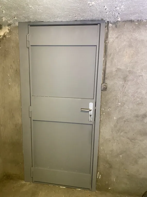 Porte de cave métallique, sécurisez vos biens, Grenoble, Fontaine serrurerie