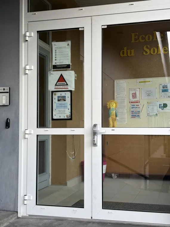 Contrôle d'accès: Opéra, notre solution pour une porte issue de secours , Grenoble, Fontaine serrurerie